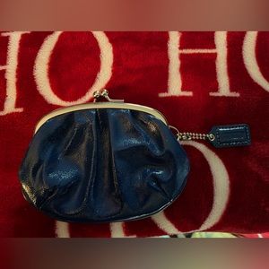 Coach navy blue change purse with snap class like new condition